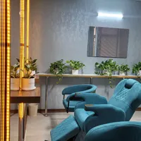 آموزشگاه آرایشگری و سالن زیبایی یامین