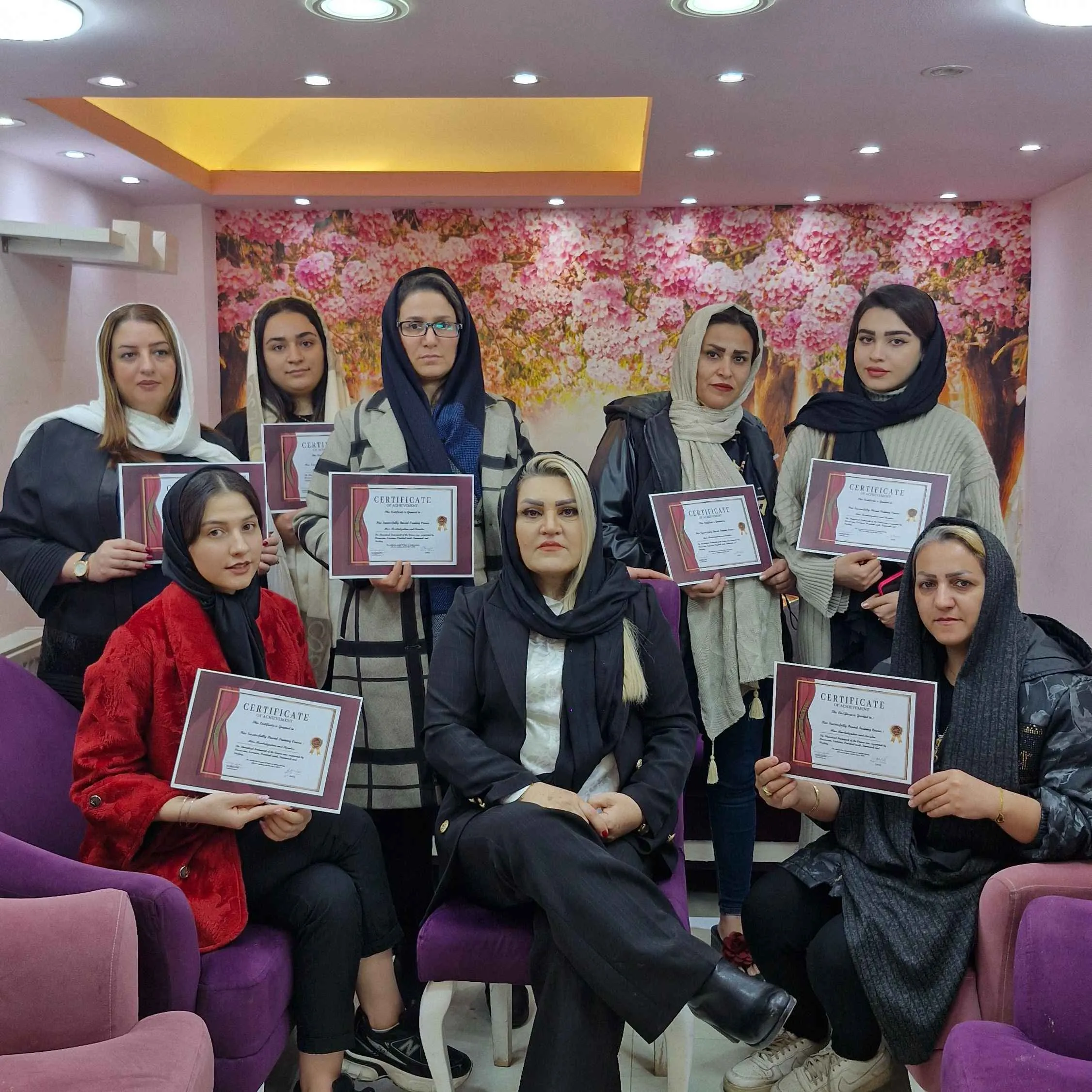 سالن زیبایی پرستو سالن زیبایی پرستو