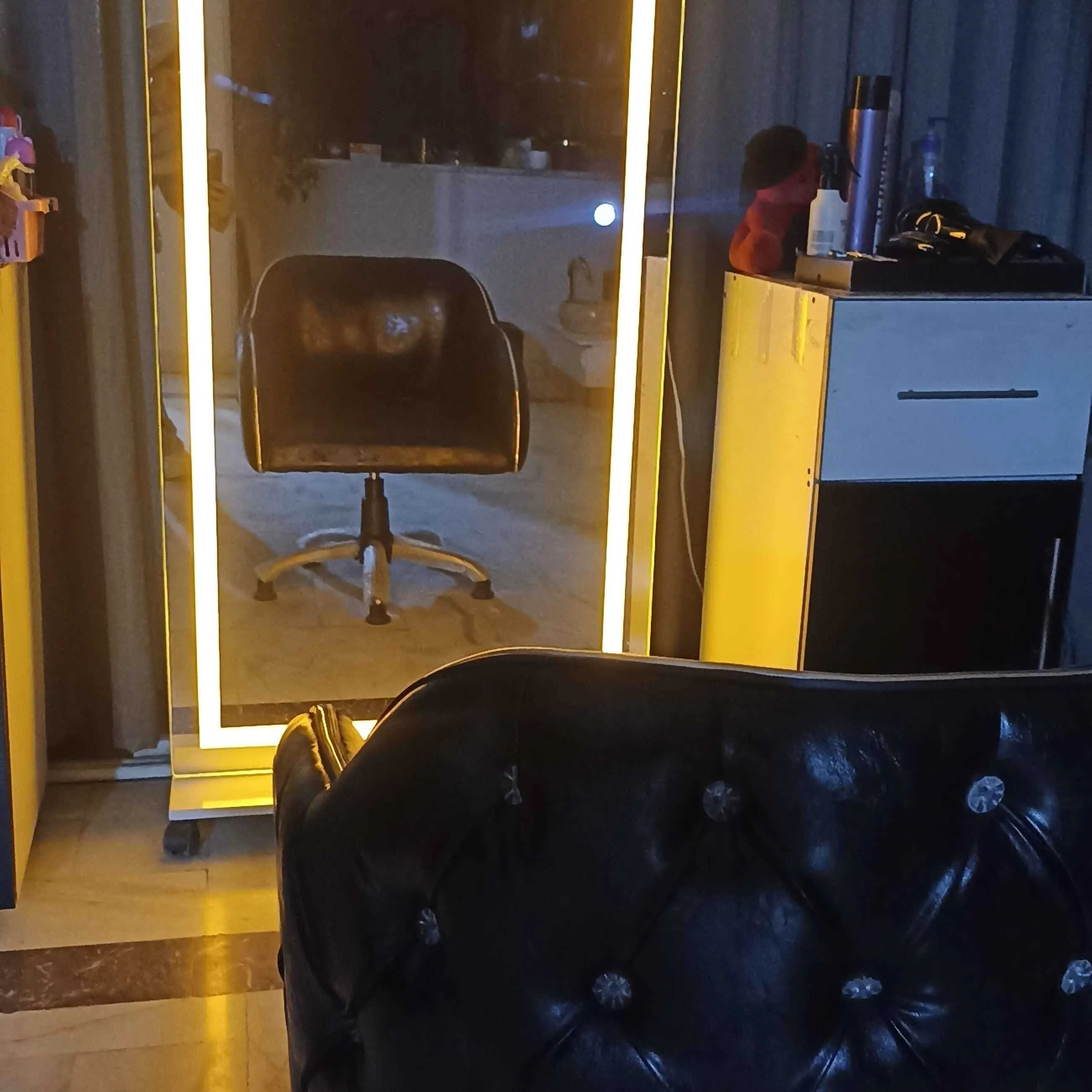 سالن زیبایی لیمین