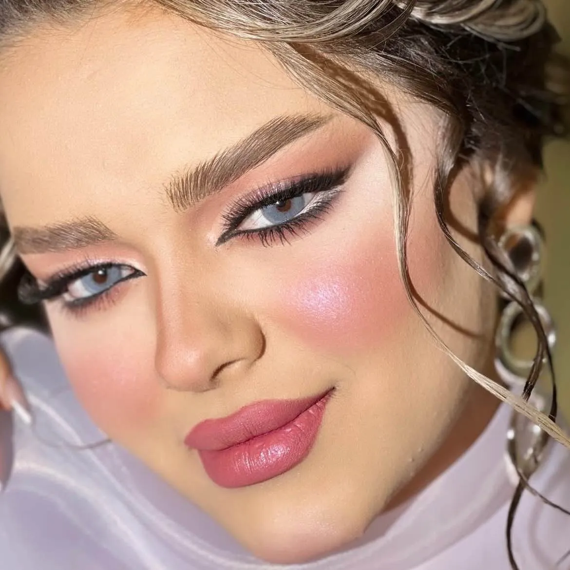 سالن زیبایی  سالن فلورانس