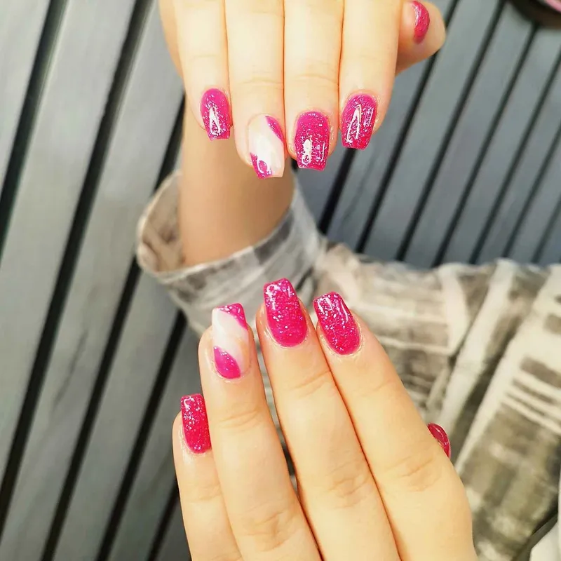 ترمیم و کاشت ناخن 