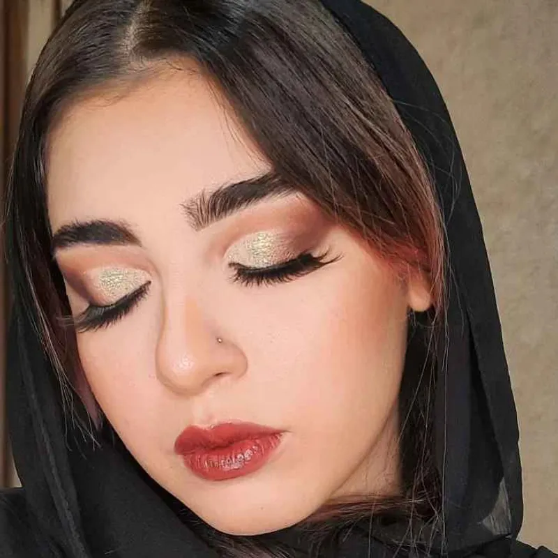 میکاپ عروس وهمراهی