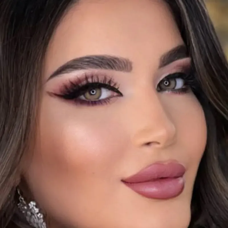 میکاپ عروسکی صورتی 