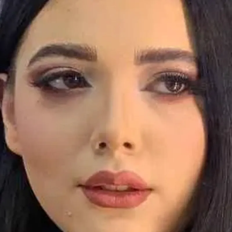 میکاپ سایه ایموکی شاین 