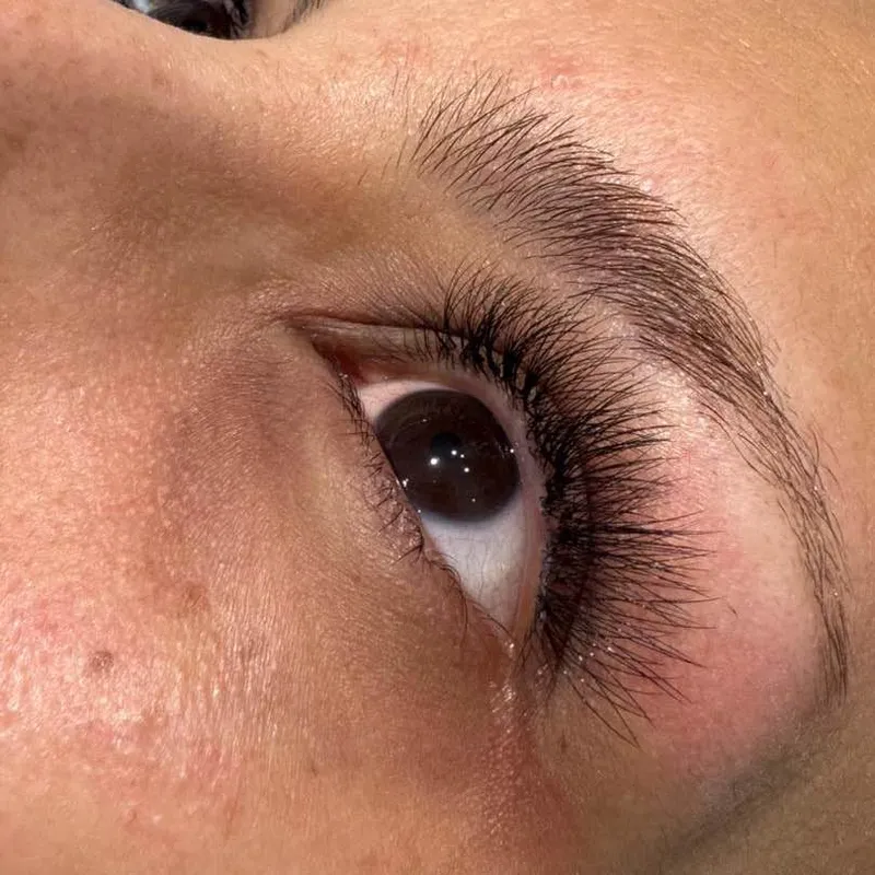 اکستنشن مژه 