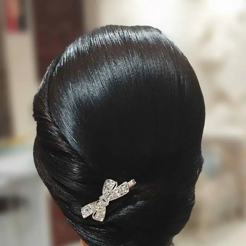 شنیون زیبای اروپایی