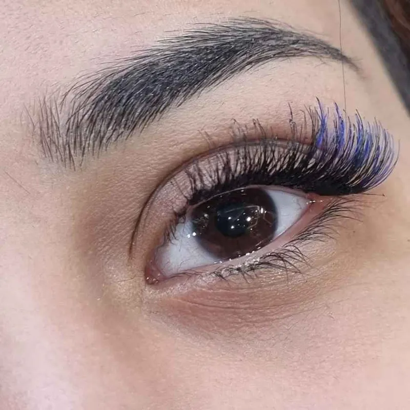 کاشت مژه فانتزی