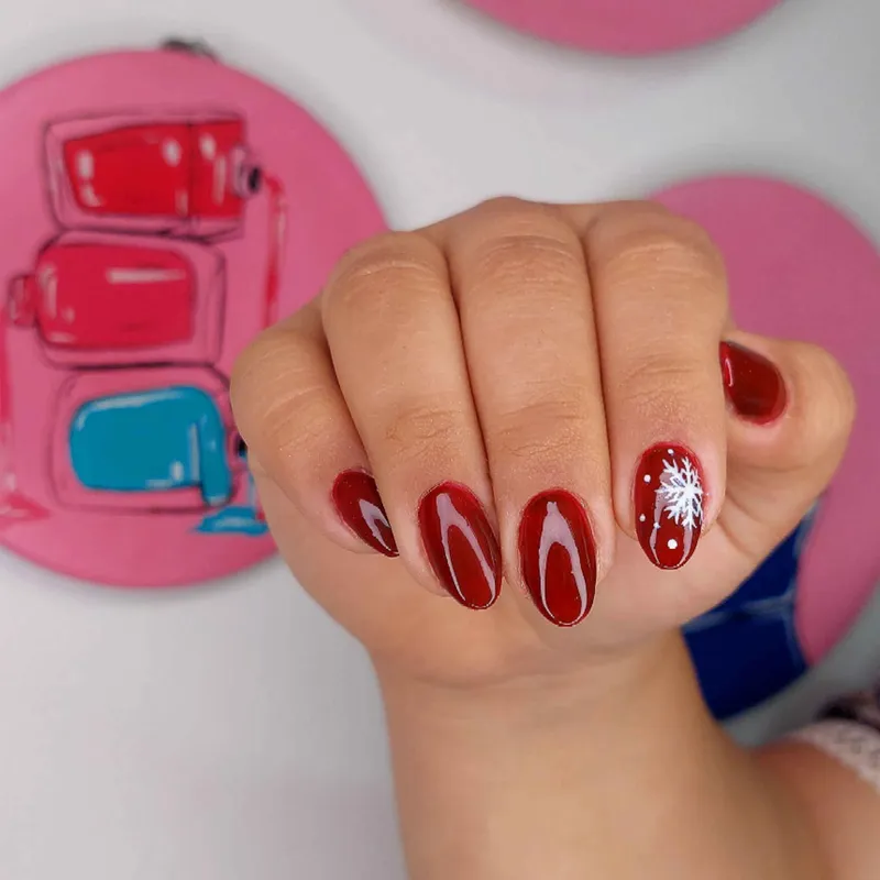 طراحی ناخن یلدایی