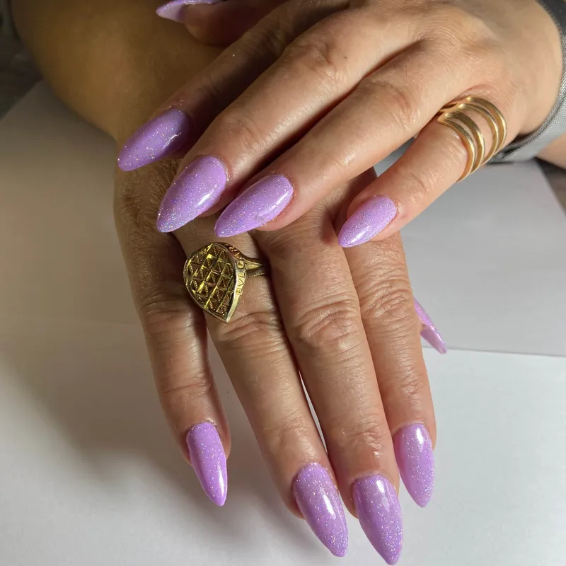 کاشت ناخن بلند