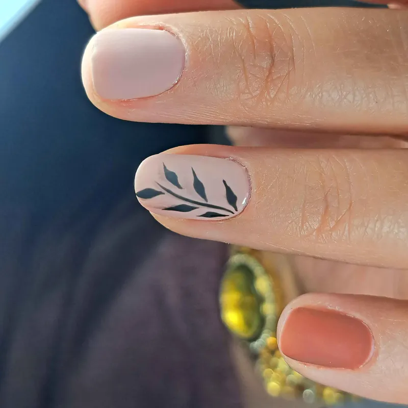 ژلیش ناخن طبیعی