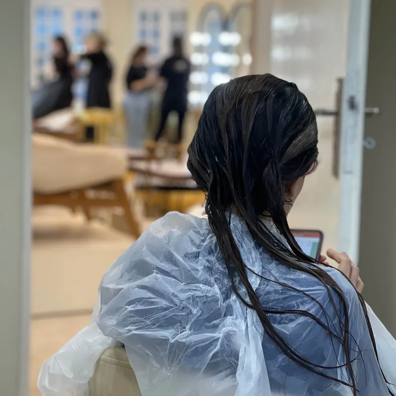 احیای موهای دکلره شده 