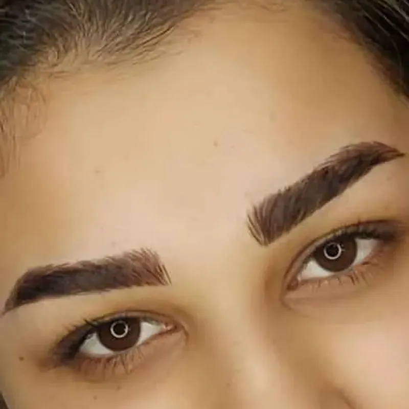 میکرو بلیدینگ ابرو 