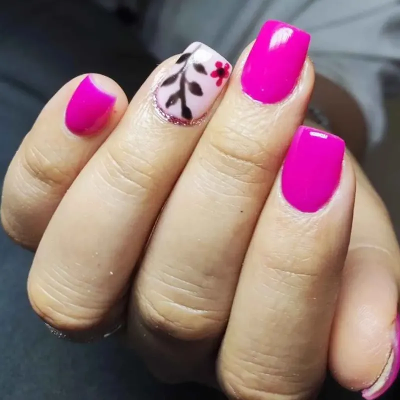 ترمیم و طراحی ناخن