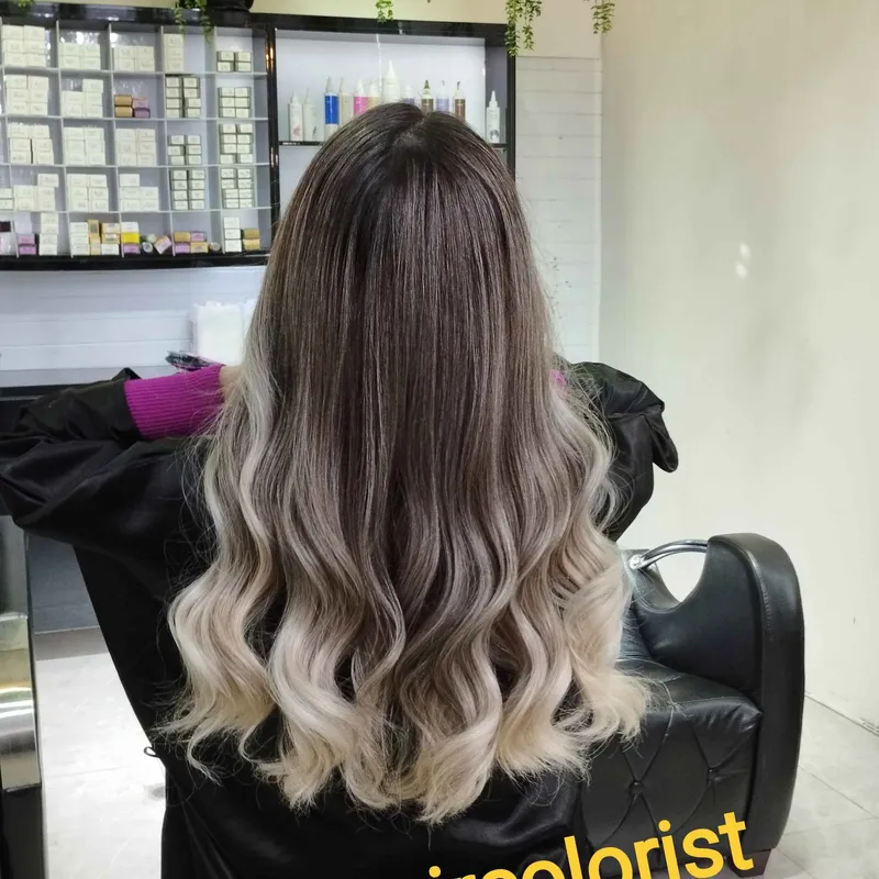 امبره تکنیک یو ال