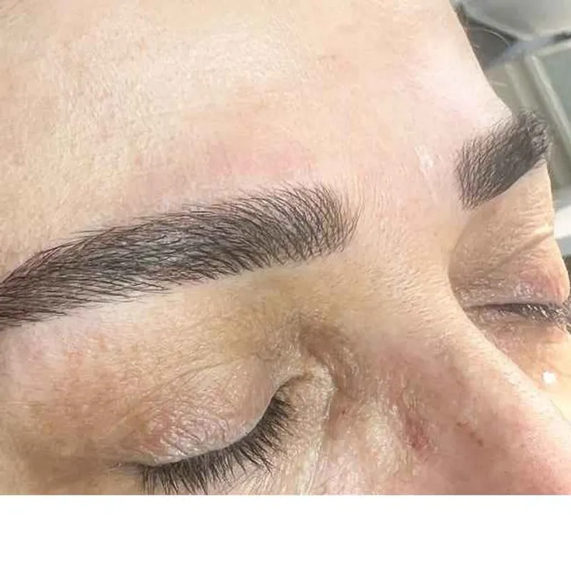 میکروبلید ابرو 