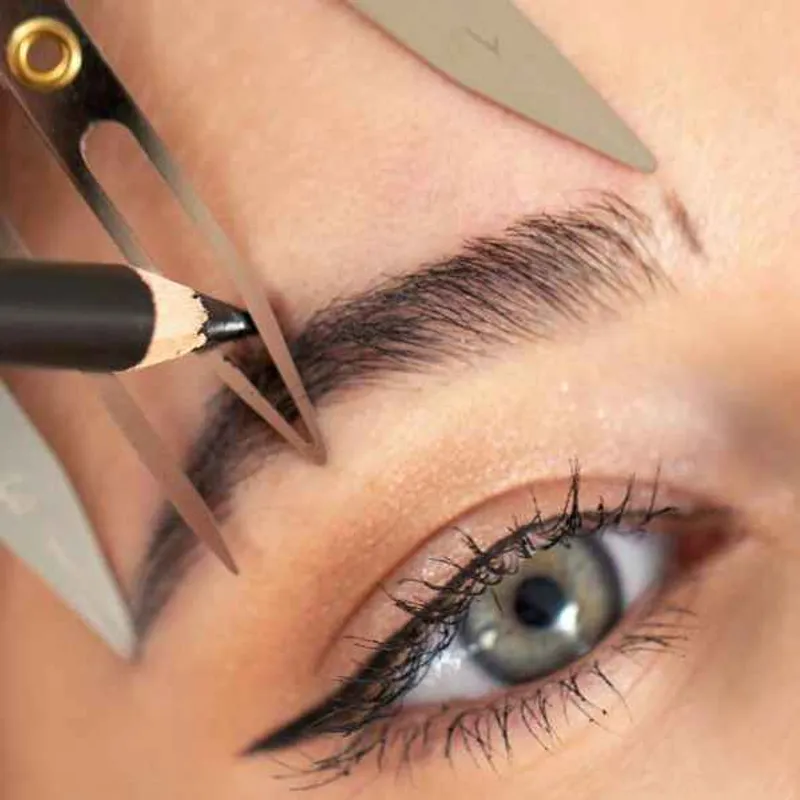 میکروبلیدینگ ابرو