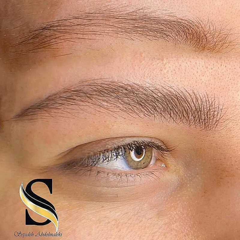 میکروبلیدینگ ابرو