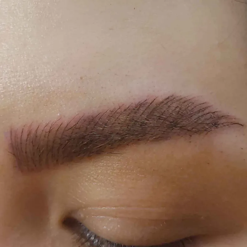 میکروبلیدینگ ابرو