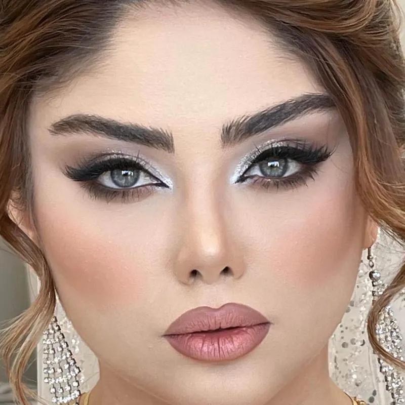 میکاپ عروس و اکستنشن مو