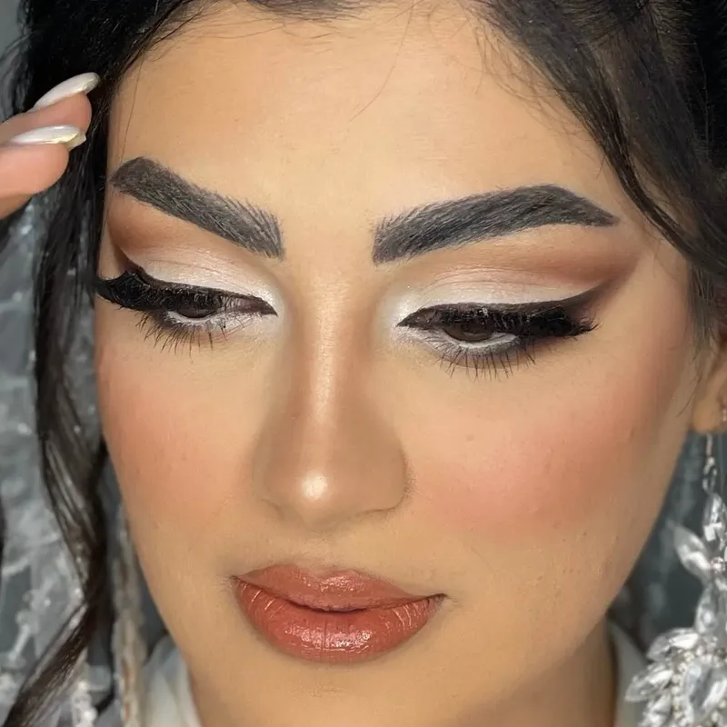 میکاپ با سایه ی عروسکی مات