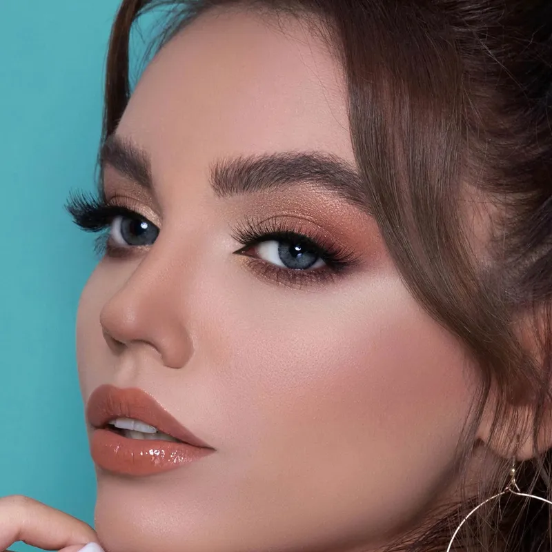 میکاپ گوشه تیره