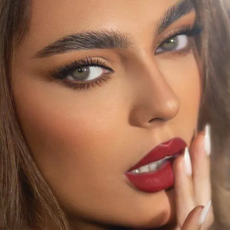 نمونه کار میکاپ عروس ومحفلی