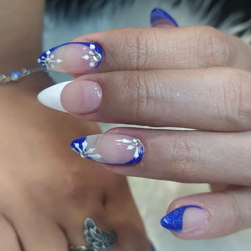 ترمیم و طراحی ناخن