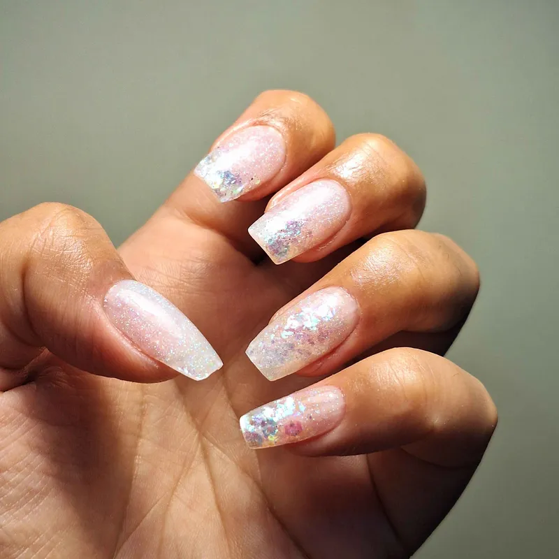 کاشت ناخن با دیزاین گریم پیکسلی