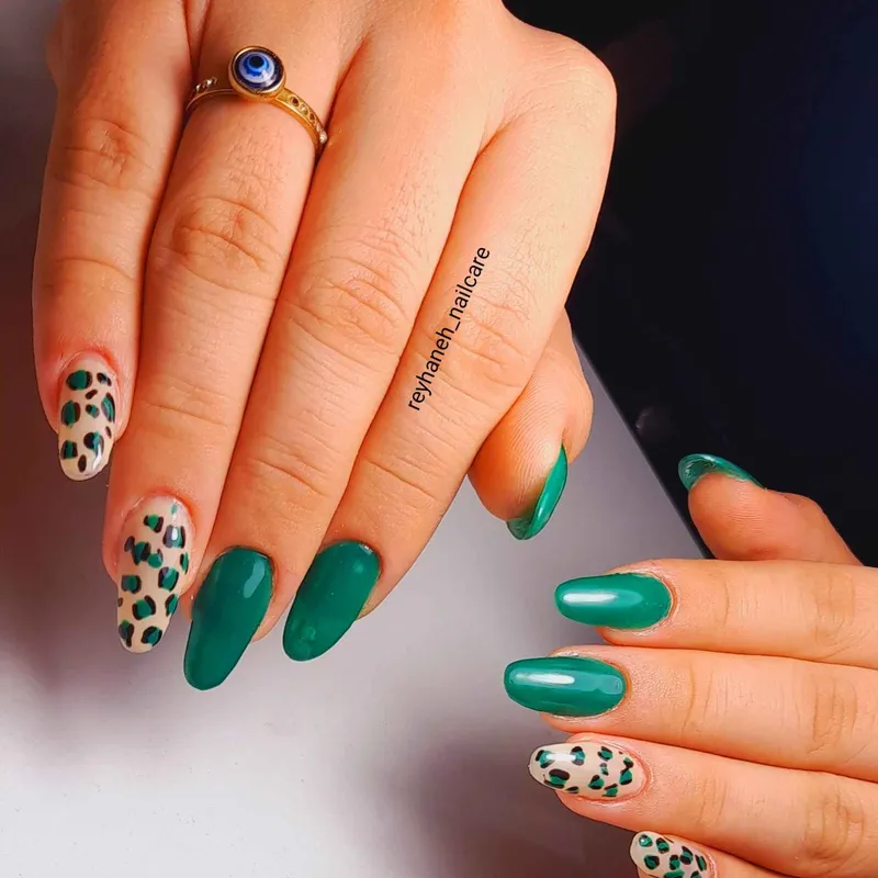 کاشت ناخن با قالب و ژل