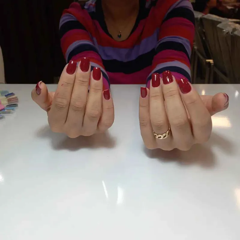 کاشت ناخن