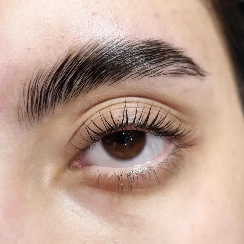 لیفت و لمینیت مژه و ابرو 