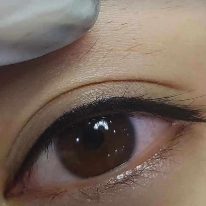 آموزش و خدمات آرایش دائم صورت