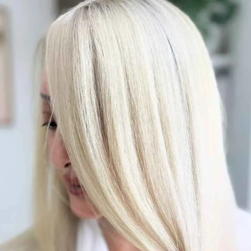 احیا موهای دکلره 