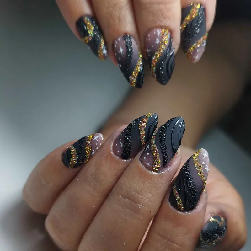 ترمیم ناخن ودیزاین 