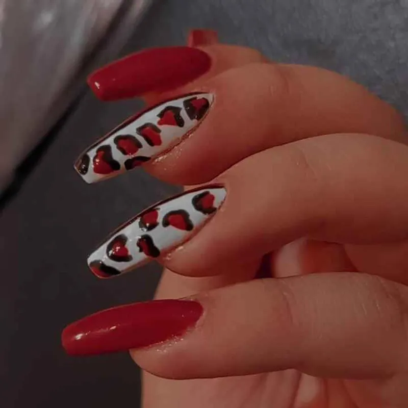 کاشت با پودر و ژل  ترمیم ژلیش پدیکور مانیکور اسپا