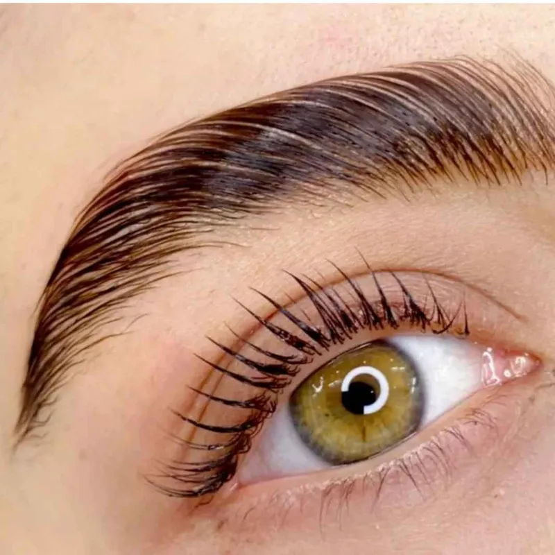 لیفت و لمینت مژه وابرو