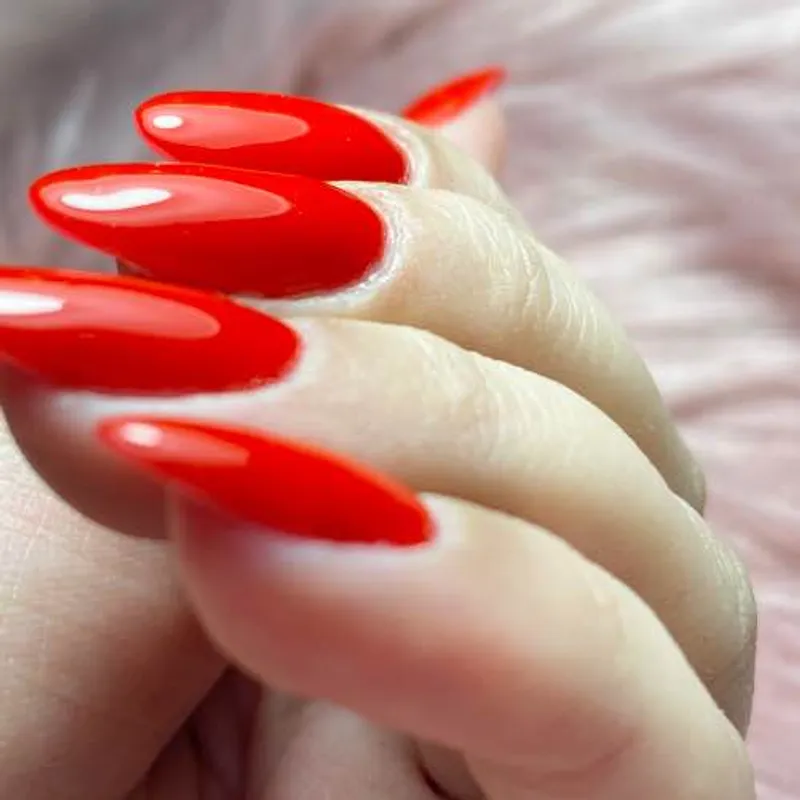 ترمیم ناخن با بیلدر ژل