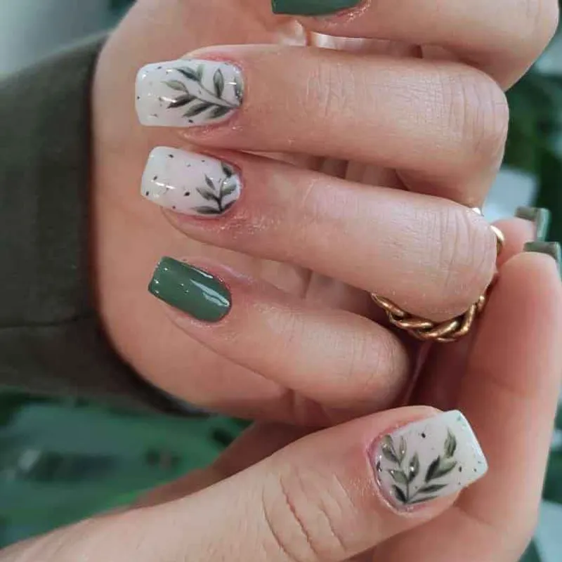 طراحی و ترمییم ناخن 