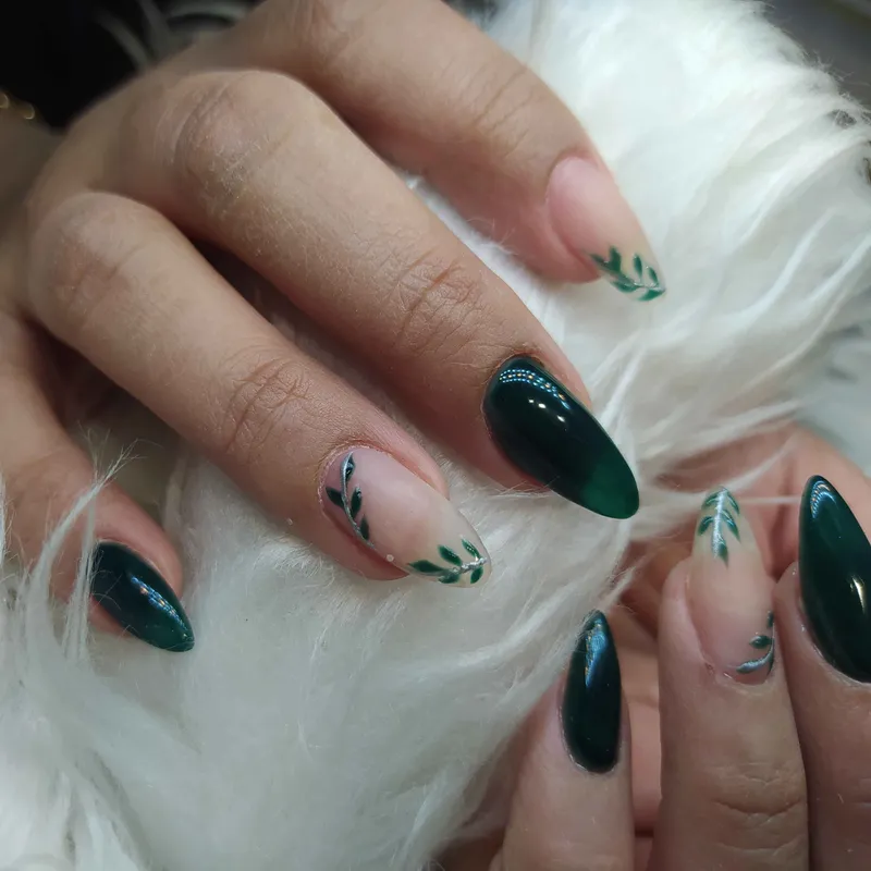 ترمیم و طراحی ناخن