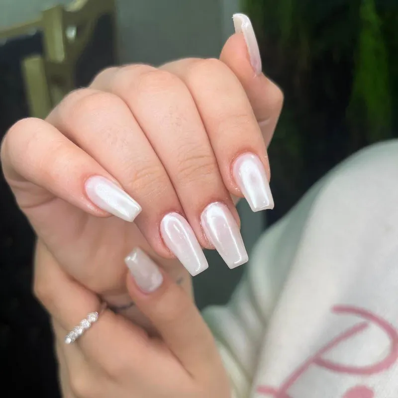 ارایه خدمات کاشت ناخن پودر و ژل