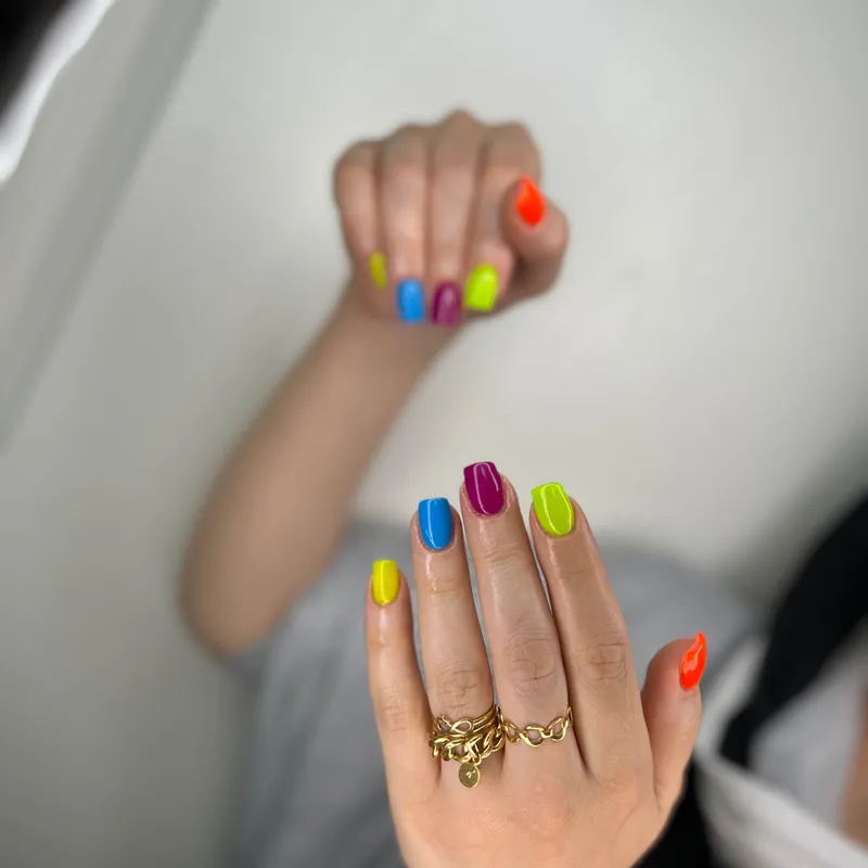 کاشت ناخن 