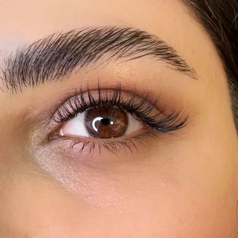 اکستنشن اسپایکی و لیفت ابرو