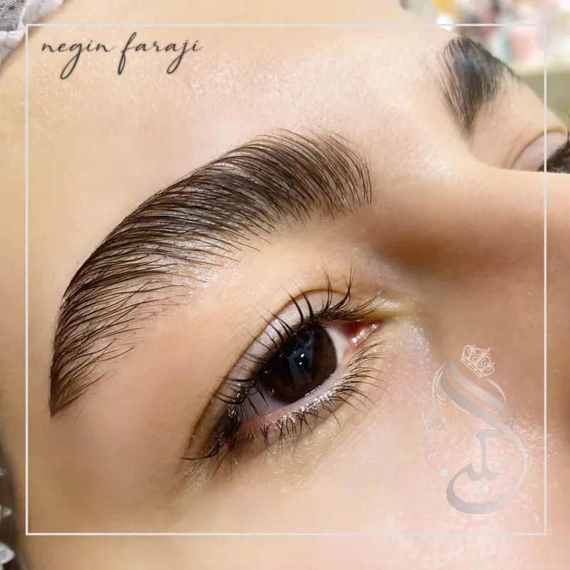 لیفت مژه و ابرو 