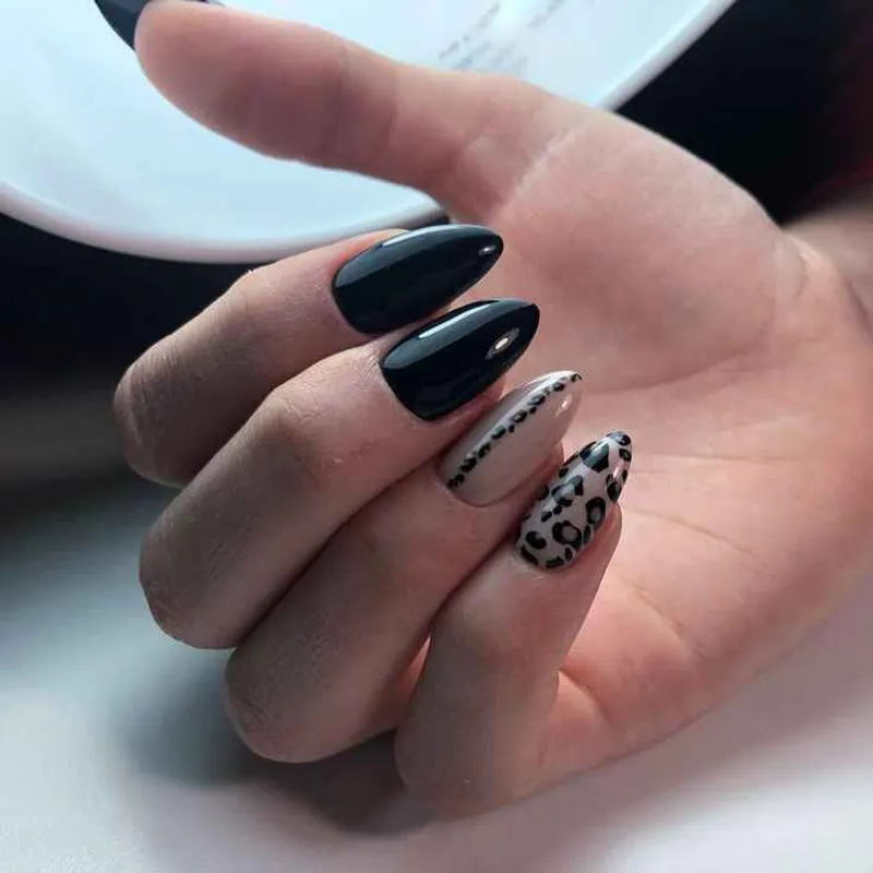 کاشت ناخن‌ 