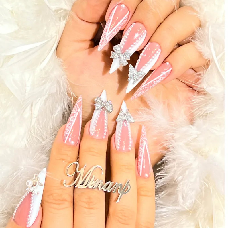 اموزش و خدمات ناخن مینانوری