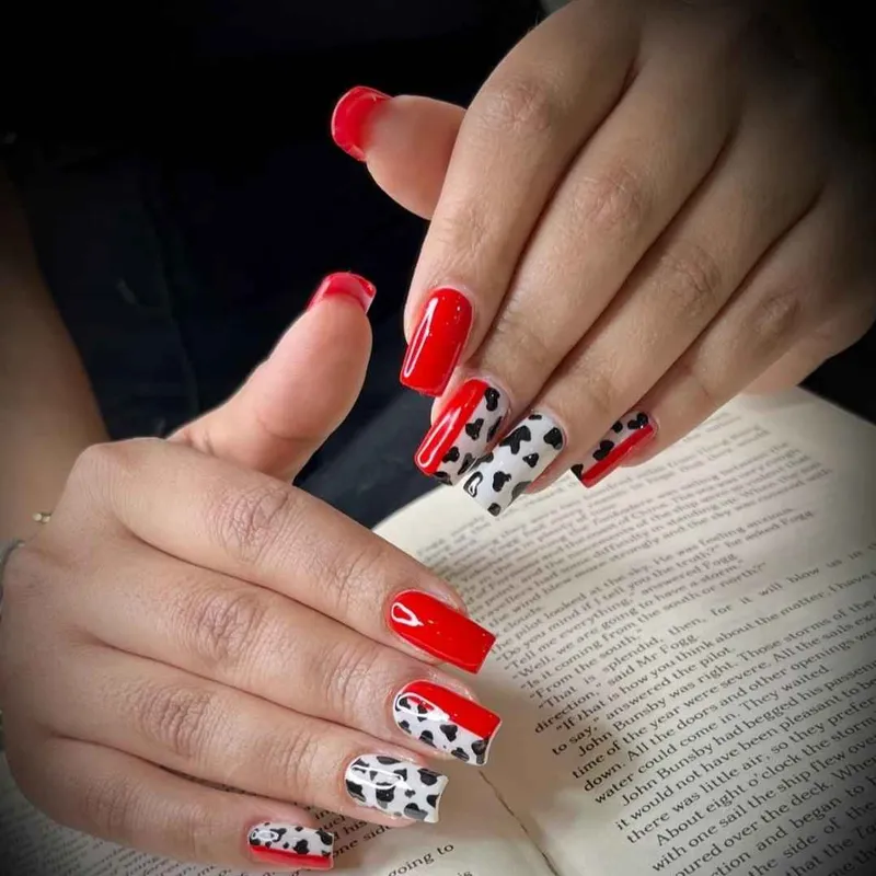 کاشت ناخن ۲۸۰هزارتومان