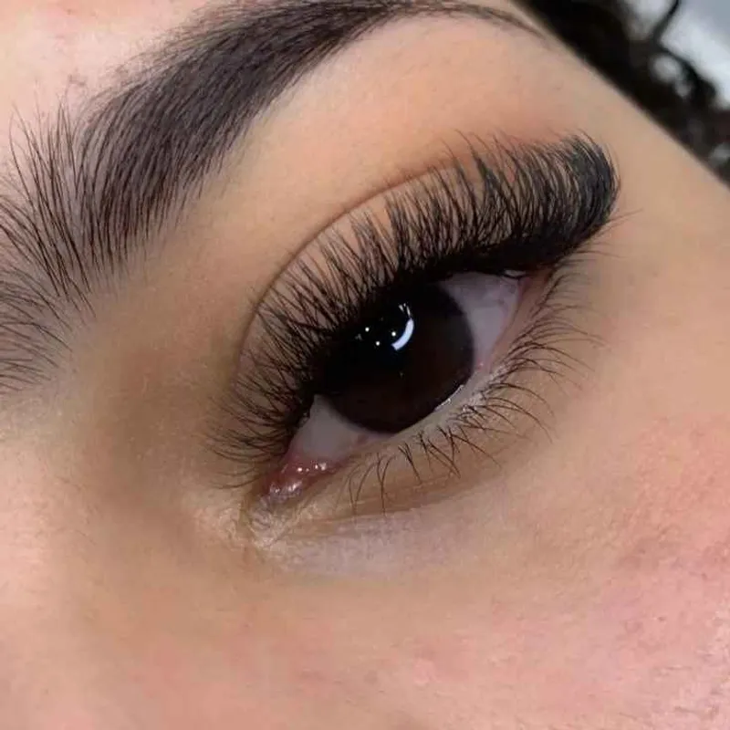 خدمات و آموزش آکادمی زیبایی روفیا 