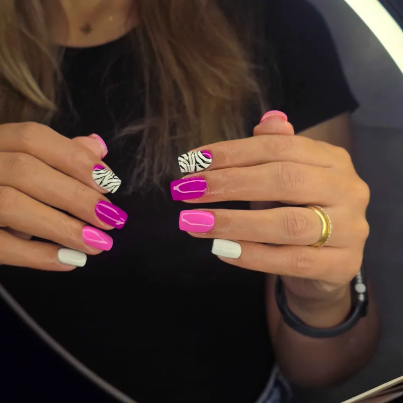 خدمات و آموزش ناخن شبنم نوروزی با ارائه مدرک فنی و حرفه ای