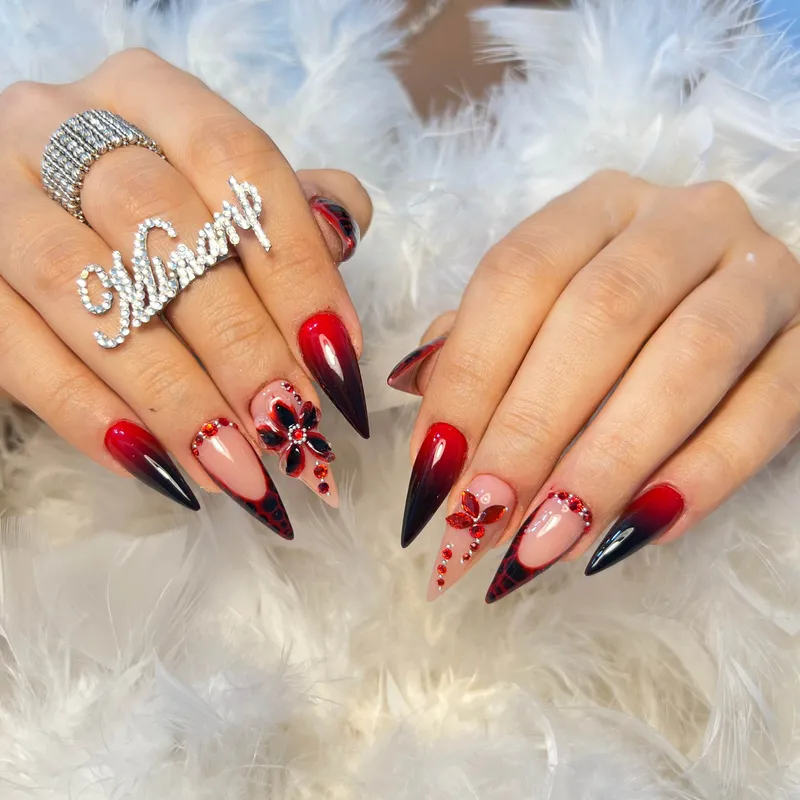 کاشت و دیزاین مینا نوری