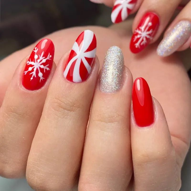 کاشت ناخن کریسمسی